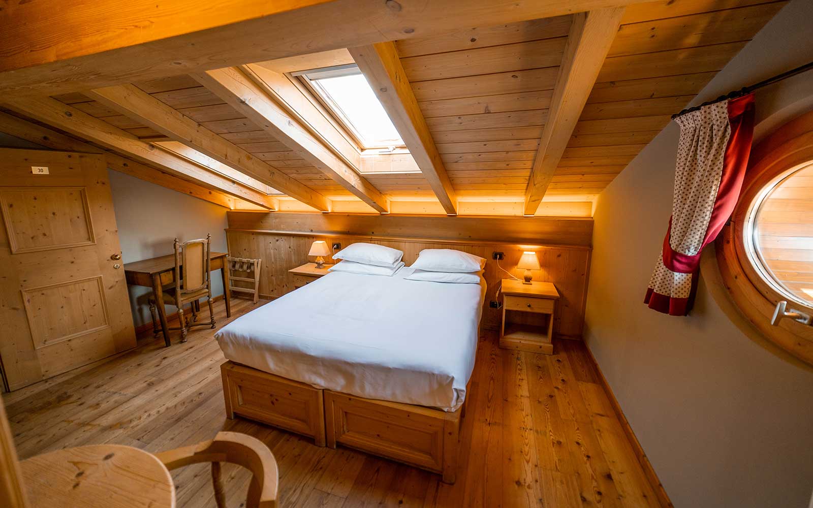 Dettaglio romantic-attic2 Alpi & Golf in stile Alpino